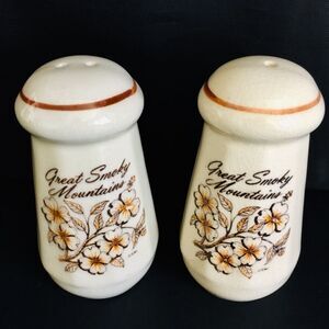 Vintage Great Smoky Mountains salt pepper dogwood
